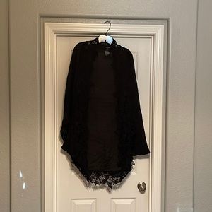 Bebe lace trim ruana